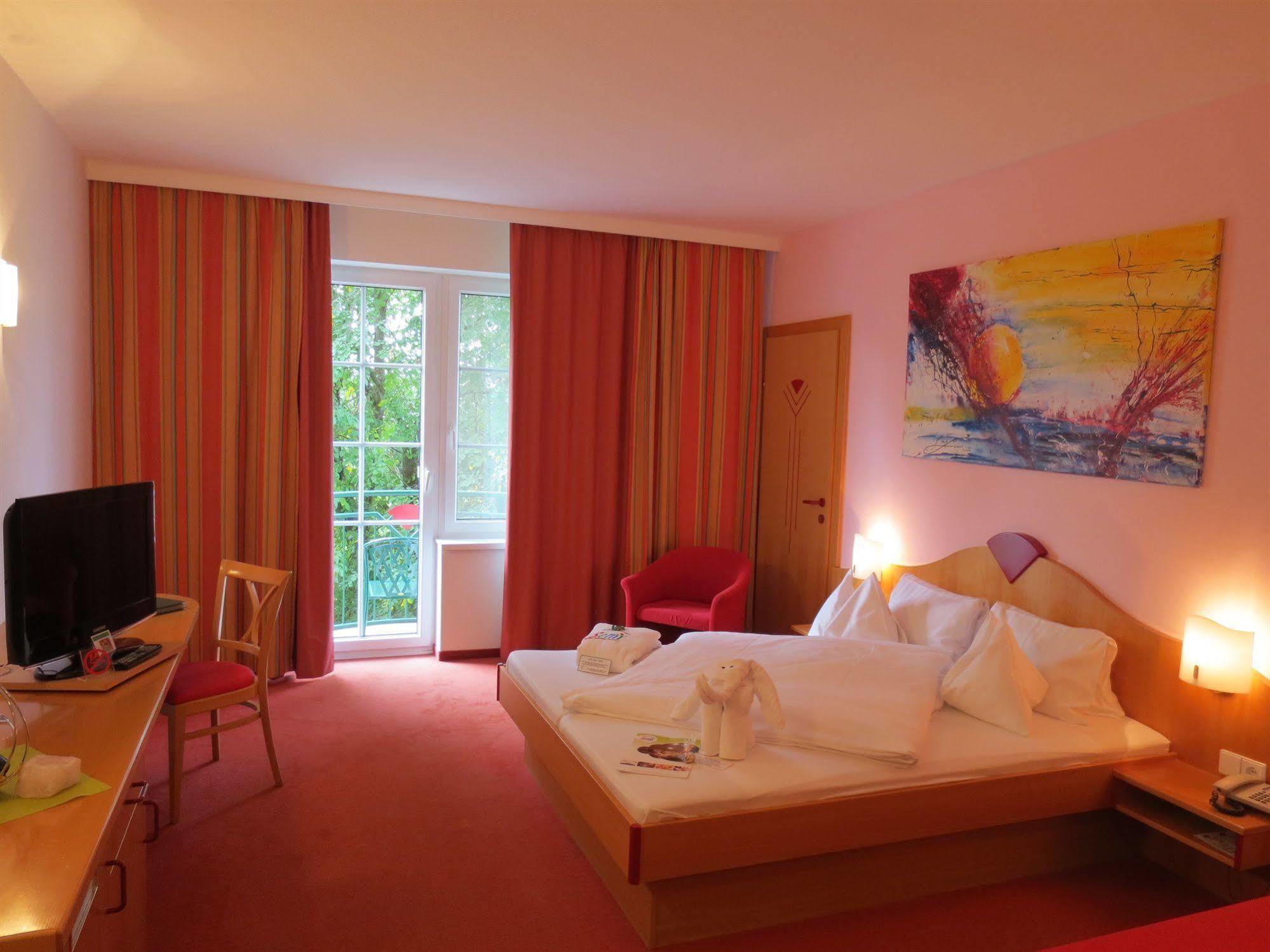 Hotel Xylophon - Inklusive Thermeneintritte Locsmánd Kültér fotó